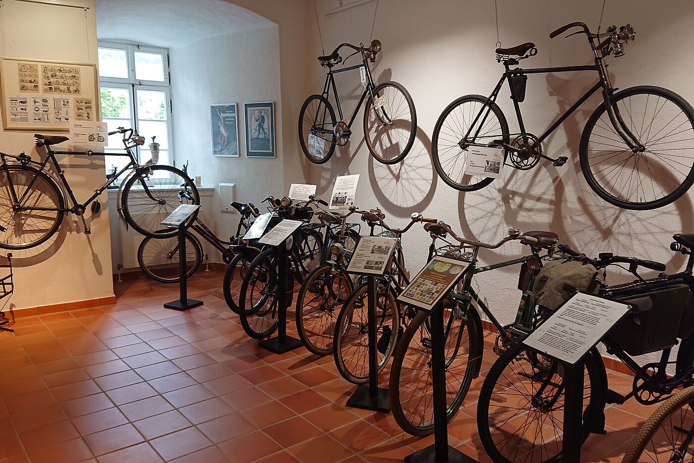 Alltagsräder im Rheinhessischen Fahrradmuseum in Gau-Algesheim
