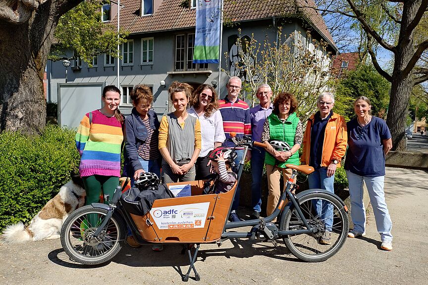 2026-04-15_LaubiCarrier.JPG Bei einer Infostunde wurde der Laubi-Carrier an der Kita Laubenheim in Betrieb genommen.