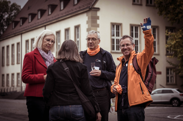 25_Jahre_ADFC_Mainz-Bingen__2025_10_11_ADFC-Jubi-Feier_A7404721_.png Vorm Baron wurden Schwätzchen gehalten
